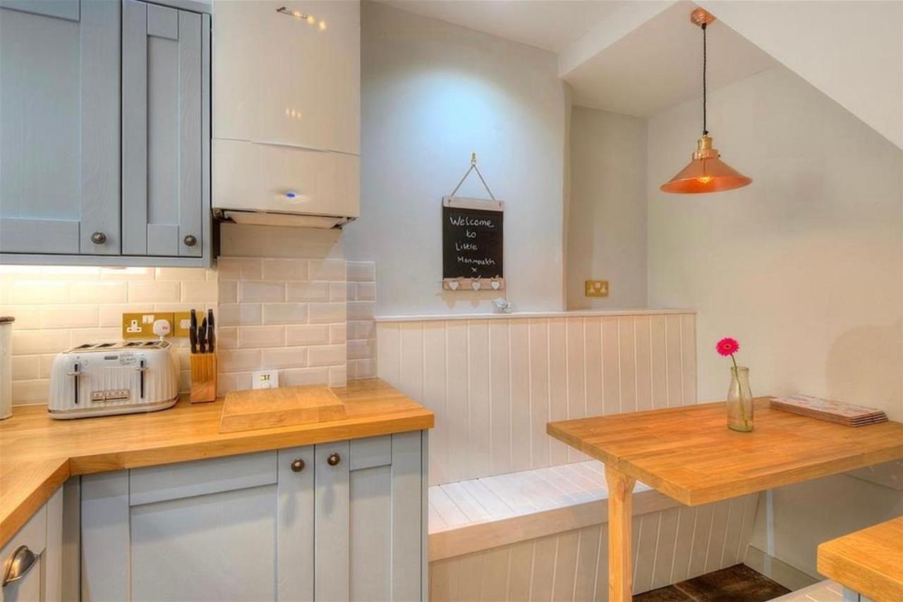 Little Monmouth 4 Bedroom Cottage, Old Town Lyme Regis, Dog Friendly And Parking Exteriér fotografie